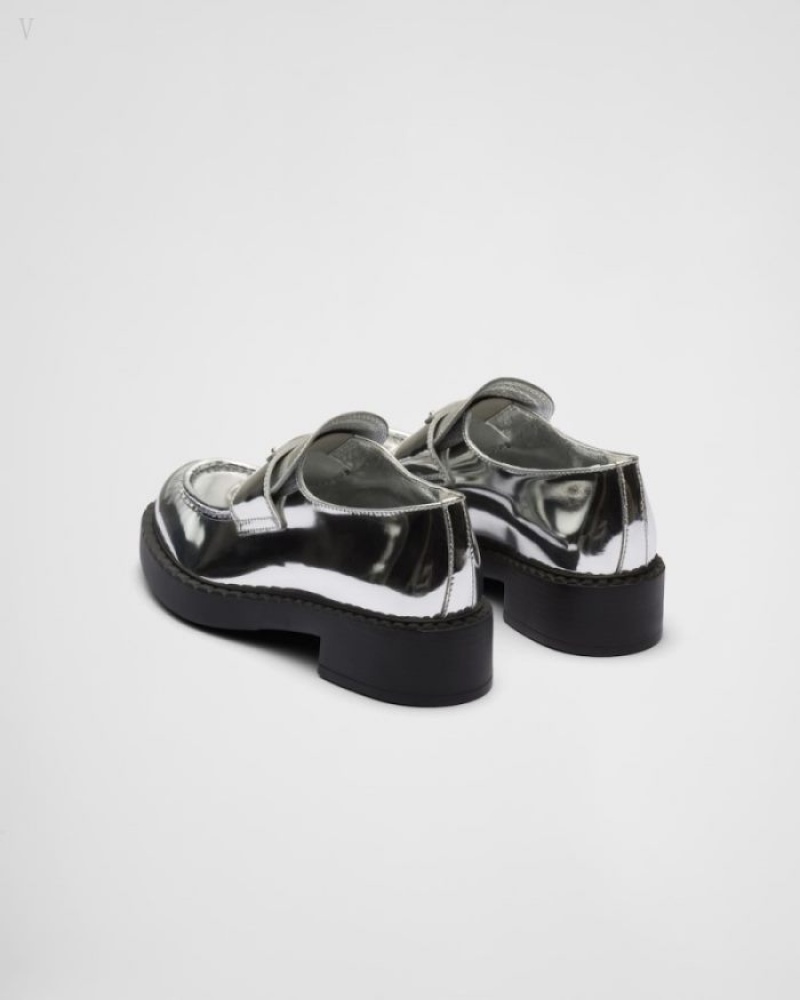Prada Metallic Cuero Loafers Plateados | VHGS9213